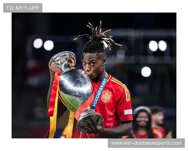 玩游戏同样出色的足球天才球星们揭秘竞技场之外的另一面