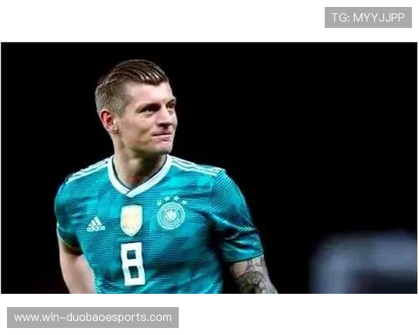 足球球星球服号码解析：各大球员的经典号码背后寓意与传奇